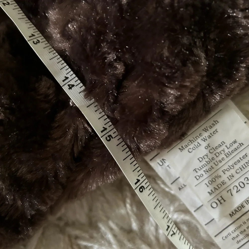 BOGO Brown Faux Fur Crate Mat